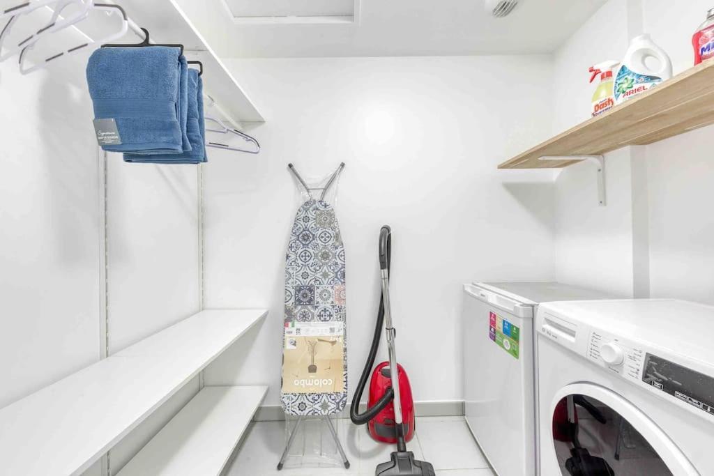 ווילג'וף Appartement Moderne, Metro 7, Parking Et Jardin מראה חיצוני תמונה