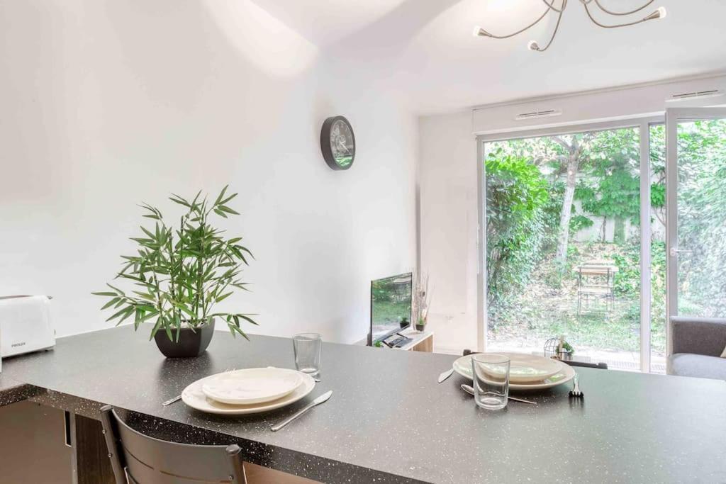 ווילג'וף Appartement Moderne, Metro 7, Parking Et Jardin מראה חיצוני תמונה
